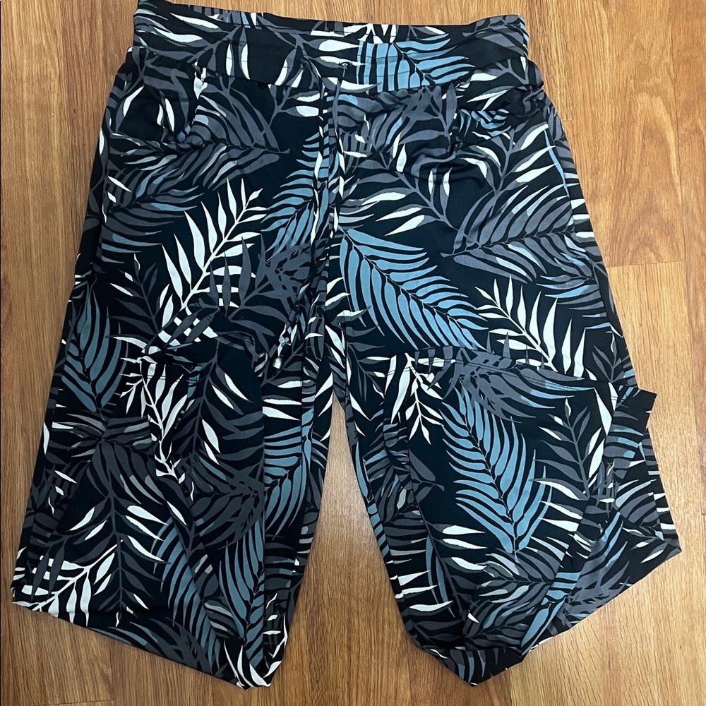 Tropical Leaf Print Swim Pants Size M